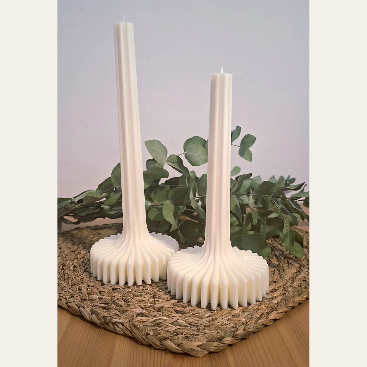 Vela Aura con base escultórica en espiral