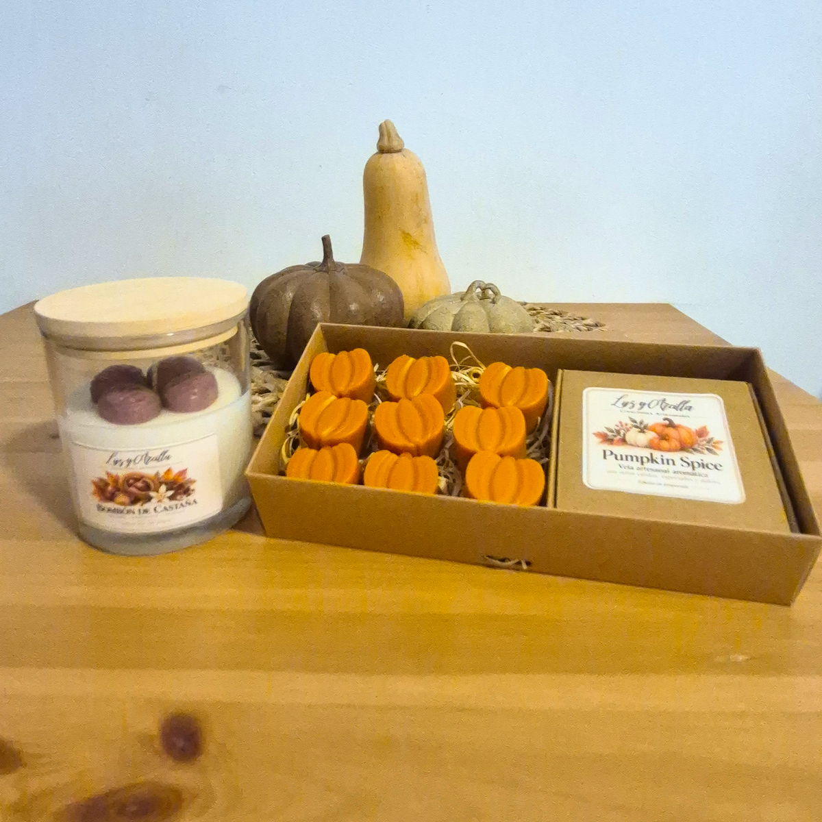 Pack Otoño con vela Bombón de Castaña y Wax Melts Pumpkin Spice 9 mini calabazas con 4 velas de té