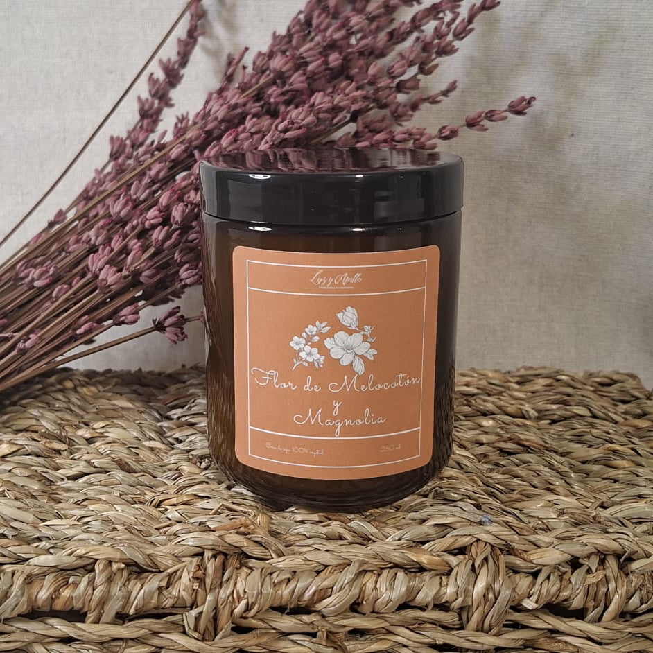 Vela Flor de Melocotón y Magnolia