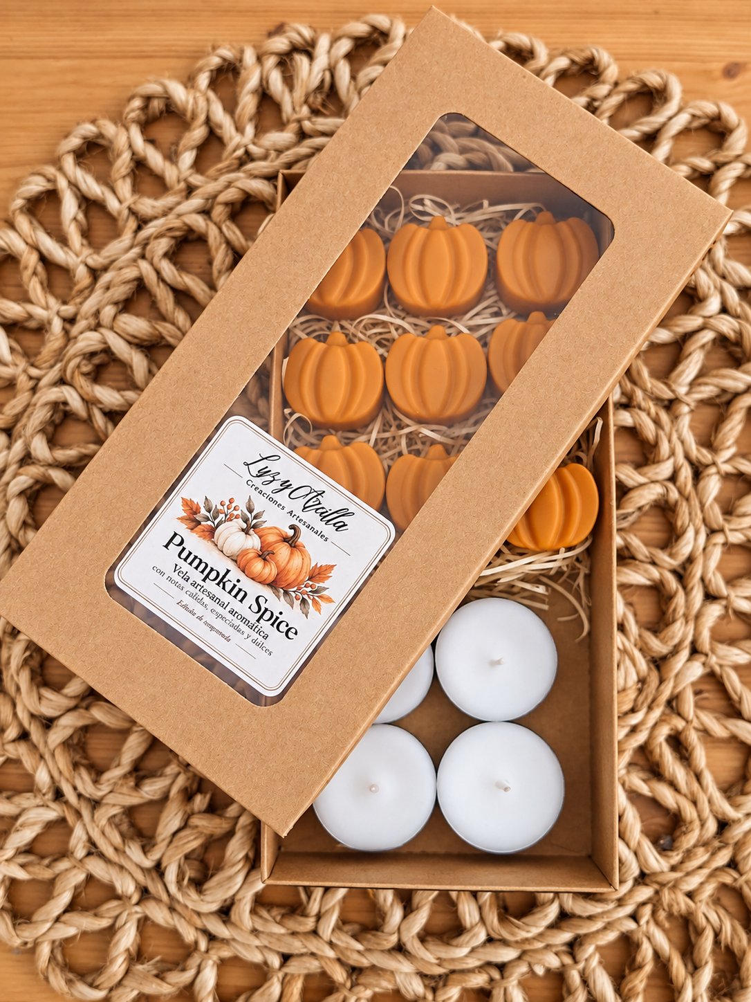 Caja Pumpkin Spice con 9 mini calabazas y 4 velas de té incluidas